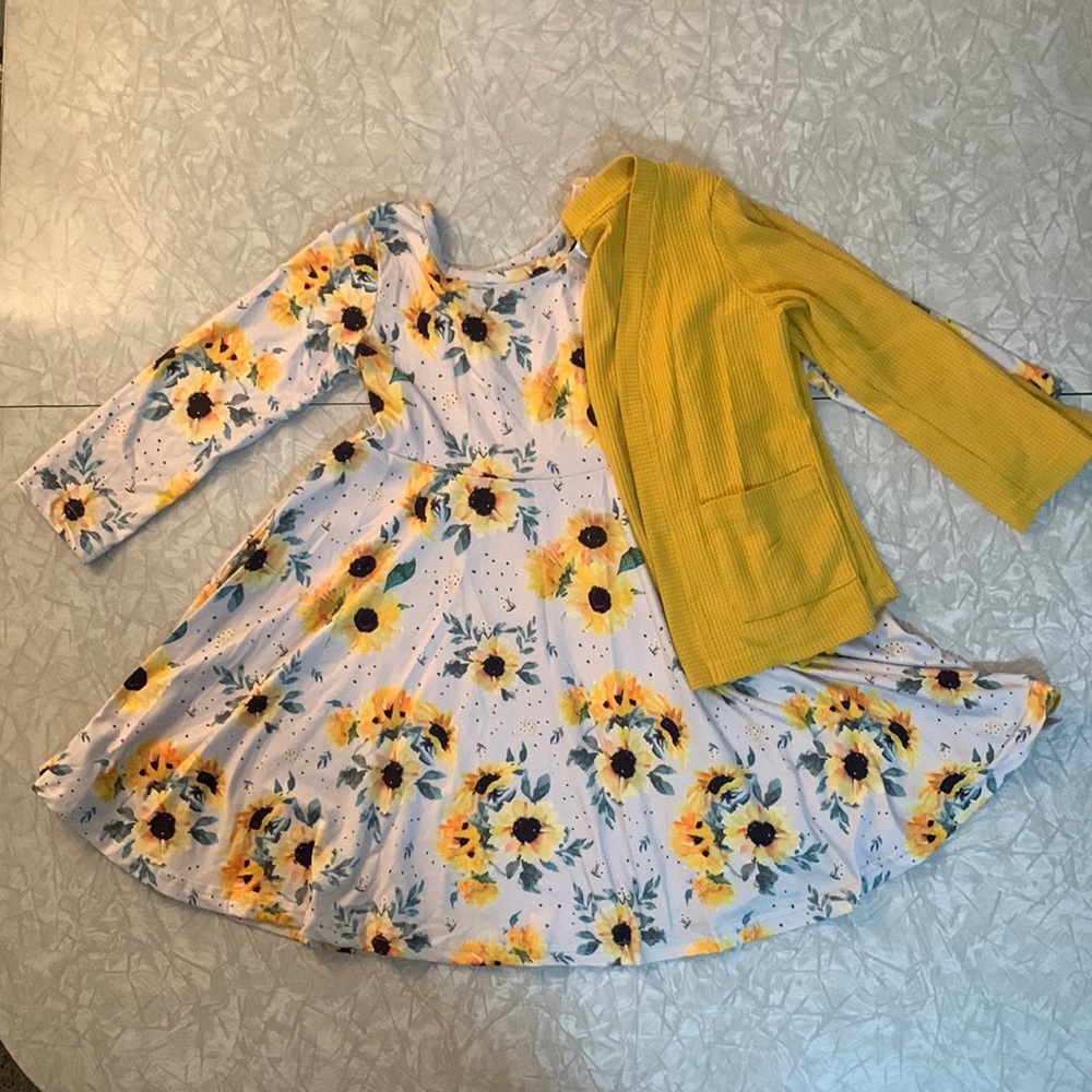 Girls size 5 Sunflower Skater Dress with Matching Waffle Knit Sweater 🌻